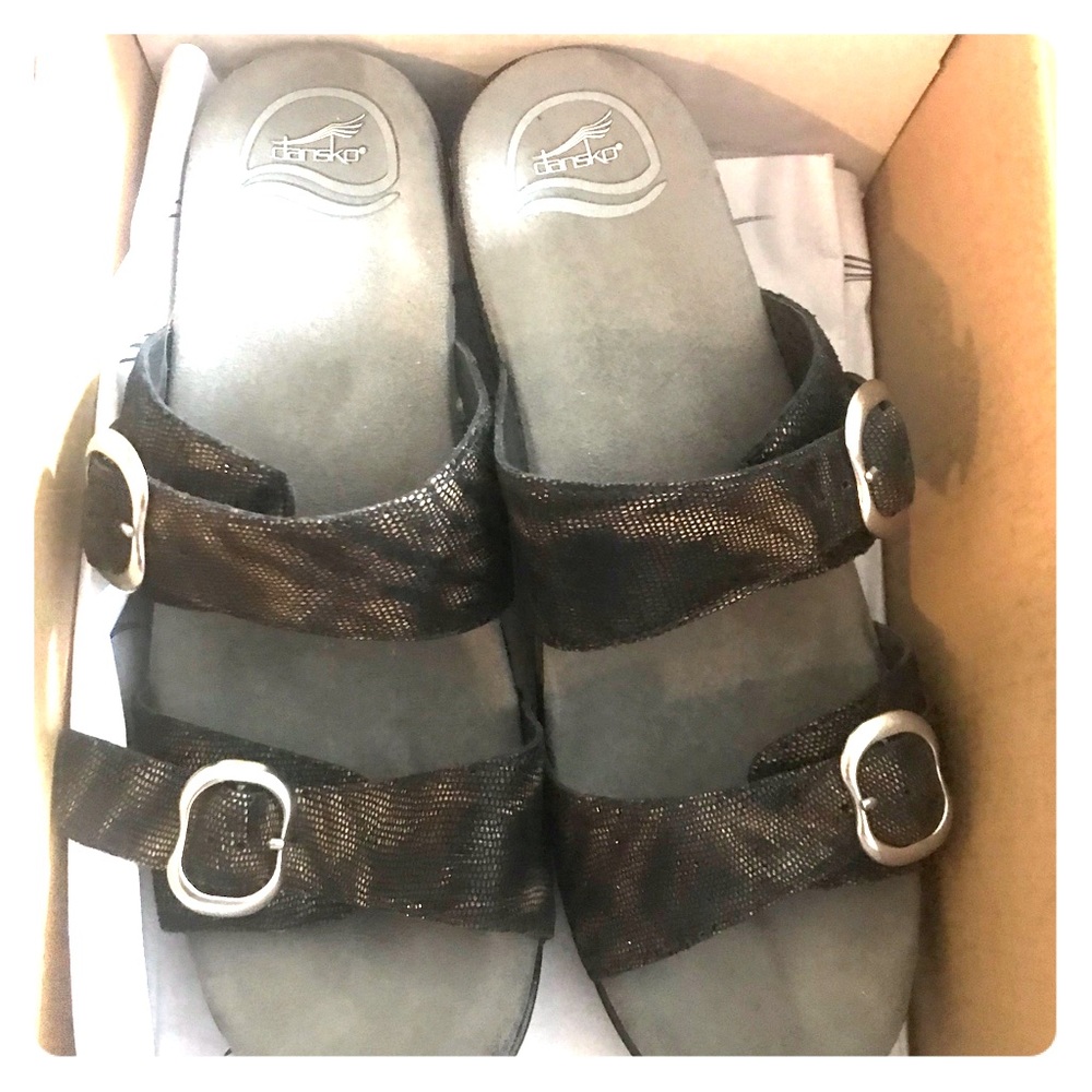 Dansko summer sandals size 10 coffee swirl